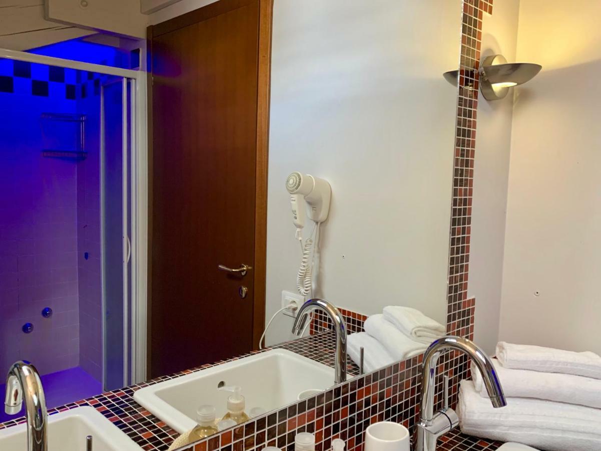 Porta Ronca - B&B, Suites & Apts Rho Extérieur photo